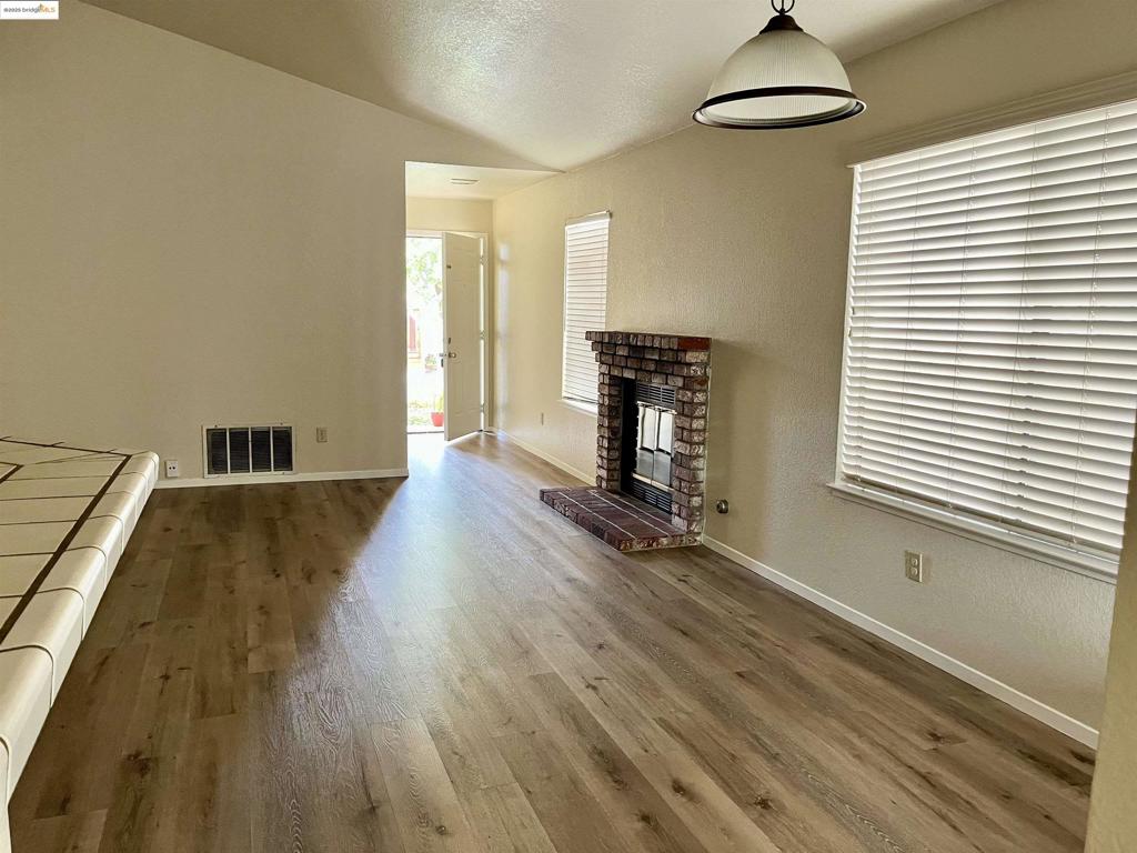 DEER CREEK - Residential Lease