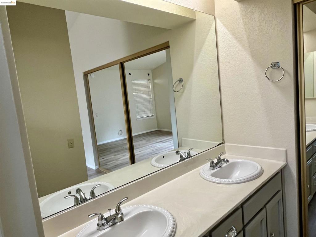 DEER CREEK - Residential Lease