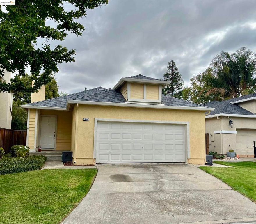 WONDERFUL 3 BD, 2 BA, 2 CAR GARAGE, SINGLE STORY IN DEER CREEK SUBDIVISION. LAMINATE FLOORING THROUGH-OUT, FIREPLACE IN LIVING ROOM, DINING AREA, FAMILY ROOM W/SLIDER TO BACKYARD, DUAL SINKS IN PRIMARY BATHROOM, MIRROR CLOSET DOORS, NEWER DISHWASHER, CLOSE TO COMMUNITY POOL. PETS UPON APPROVAL BY OWNER. GARDENER FOR FRONT YARD ONLY.