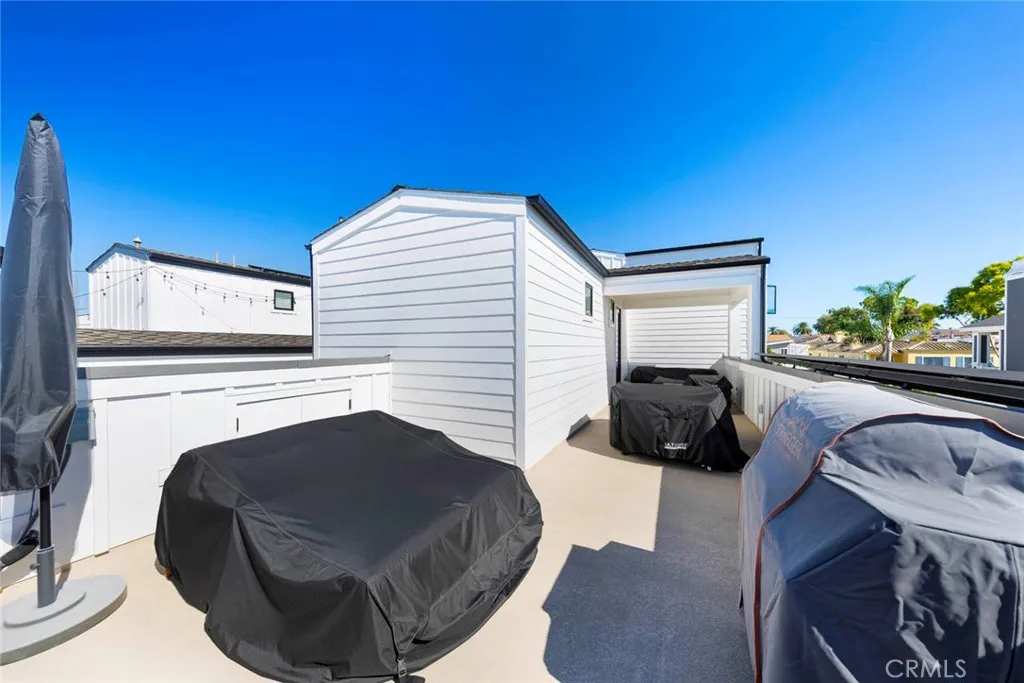 Corona Del Mar, California 92625, United States, 2 Bedrooms Bedrooms, ,3 BathroomsBathrooms,Residential,Active,209835