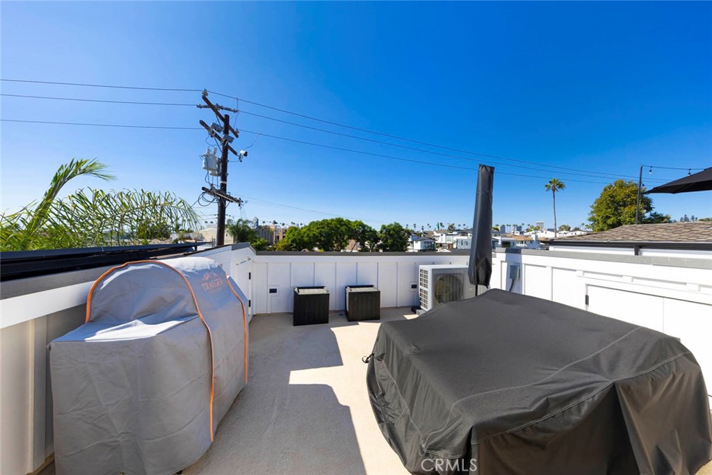 Corona del Mar North of PCH (CNHW) - Residential Lease