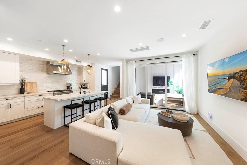 Corona del Mar North of PCH (CNHW) - Residential Lease