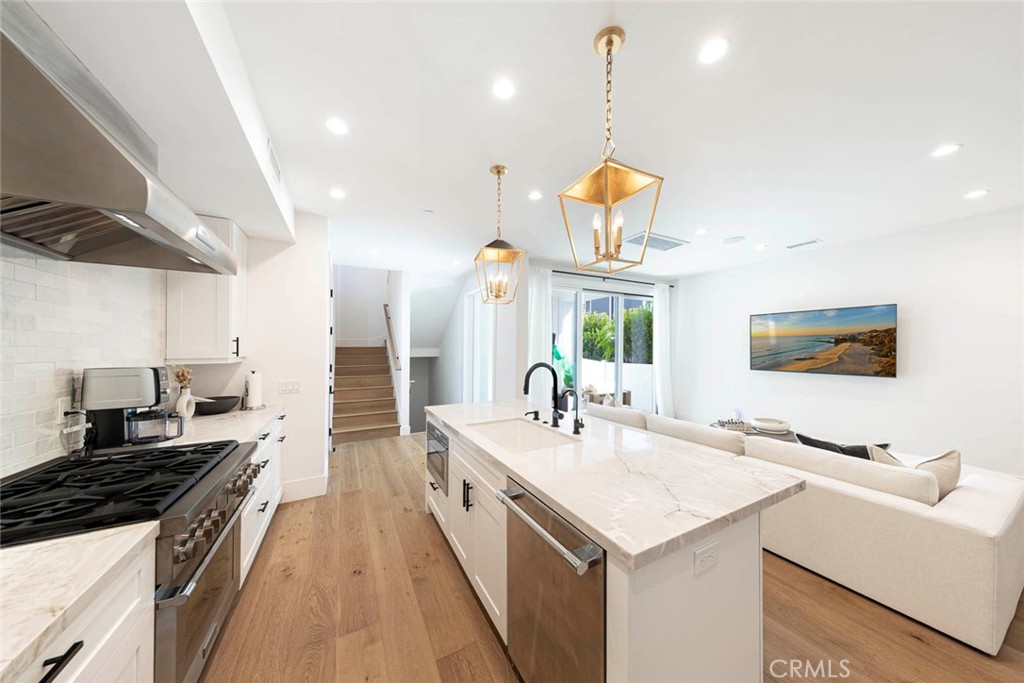 Corona del Mar North of PCH (CNHW) - Residential Lease