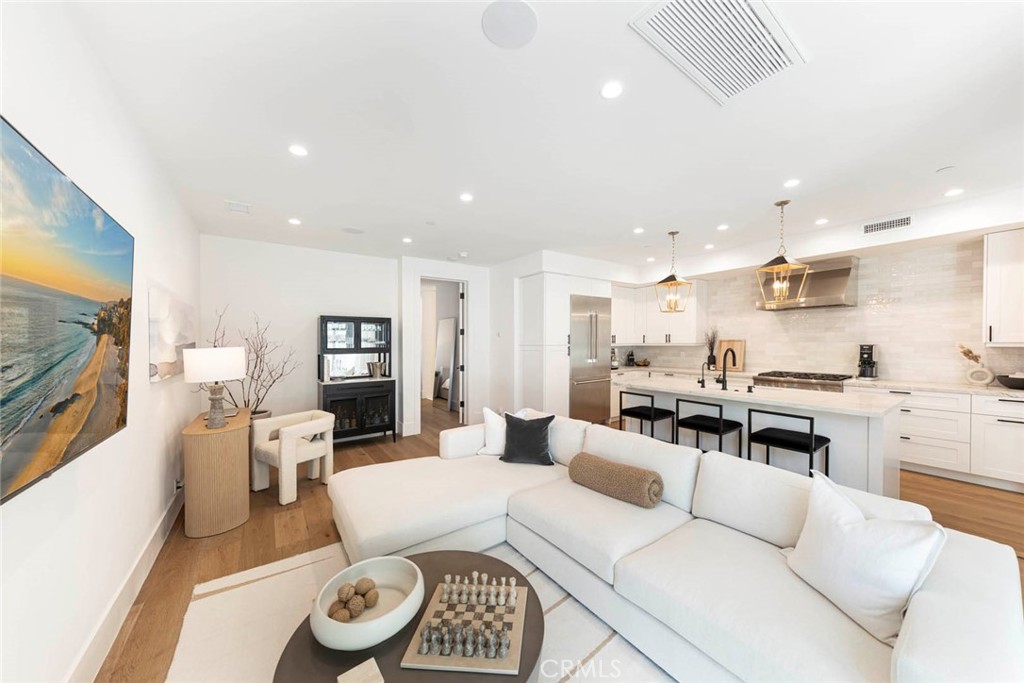 Corona del Mar North of PCH (CNHW) - Residential Lease