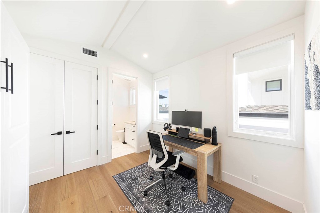 Corona del Mar North of PCH (CNHW) - Residential Lease