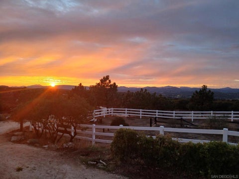 Photo of 1576 Tierra Del Sol Road RD, Boulevard, CA 91905 (MLS # 260020100SD)