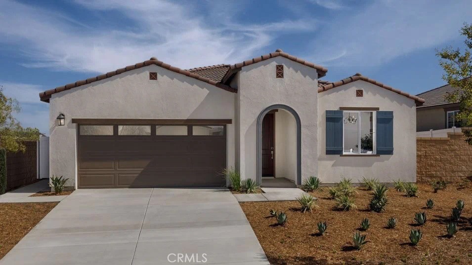 NEW CONSTRUCTION! A generous open floorplan allows for effortless flow between the Great Room, kitchen and dining room in this LENNAR single-level home, making multitasking simple. The luxurious owner’s suite features a spacious walk-in closet and en-suite bathroom located at the back of the home, with three secondary bedrooms situated near the entry.
Summerbrooke is a collection of new LENNAR single-family homes for sale at the River Ranch masterplan in Rialto, CA. Residents enjoy a recreation center with a pool, plus onsite parks and trails for outdoor enjoyment. Shopping at Renaissance Marketplace is just moments away, and the Shandin Hills Golf Club is close to the community. Easy access to I-210, I-215 and I-15 make commuting simple.