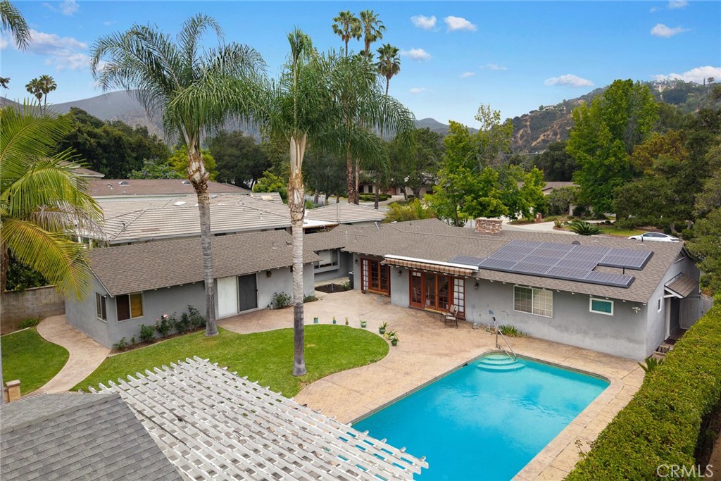1529 Highland Oaks