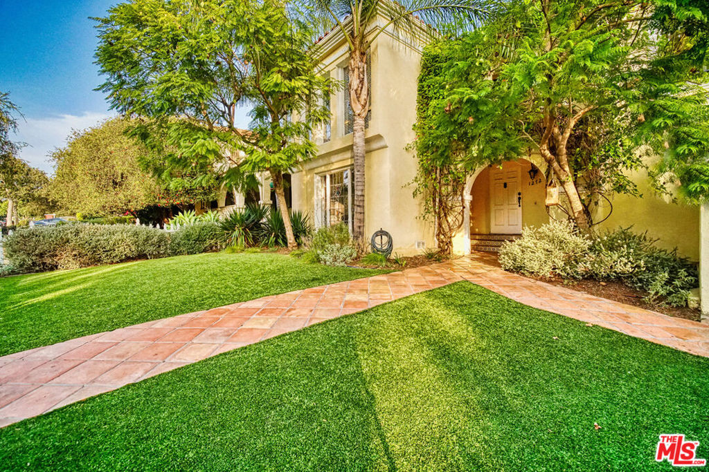 1272 S Ridgeley Drive