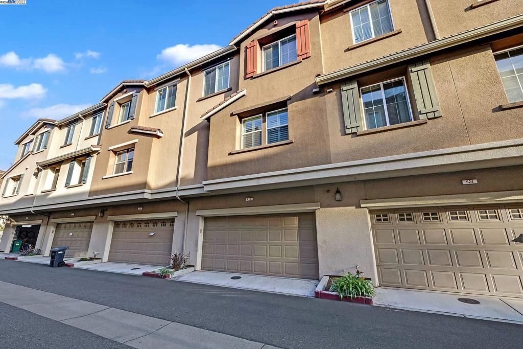 listing image 130721943630045503476