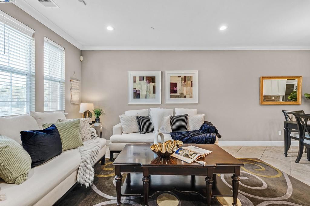 listing image 130721246431720872891