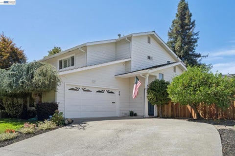 Photo of 24 Velasco Ct CT, Danville, CA 94526 (MLS # 41148425)