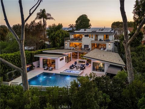 552 Seaward Rd Corona Del Mar CA 92625