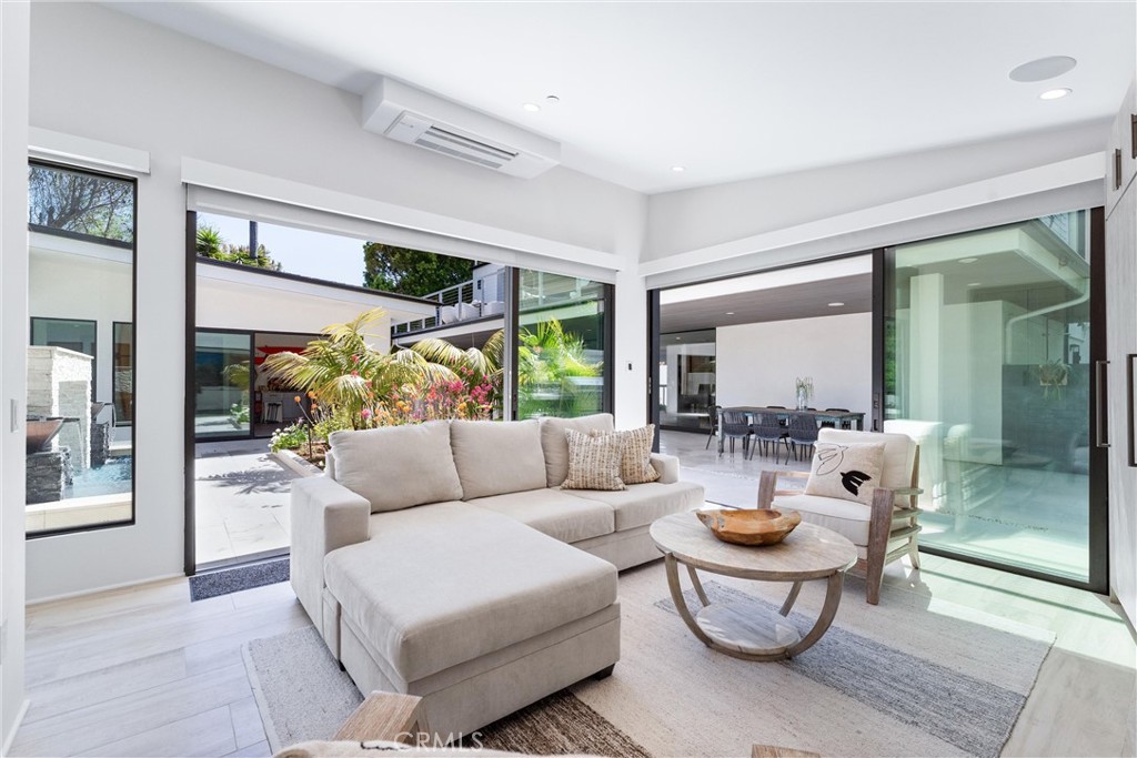 Corona Highlands (CORH) - Residential