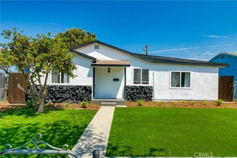 Photo of 311 E Cummings Lane, Long Beach, CA 90805 (MLS # PW26176122)