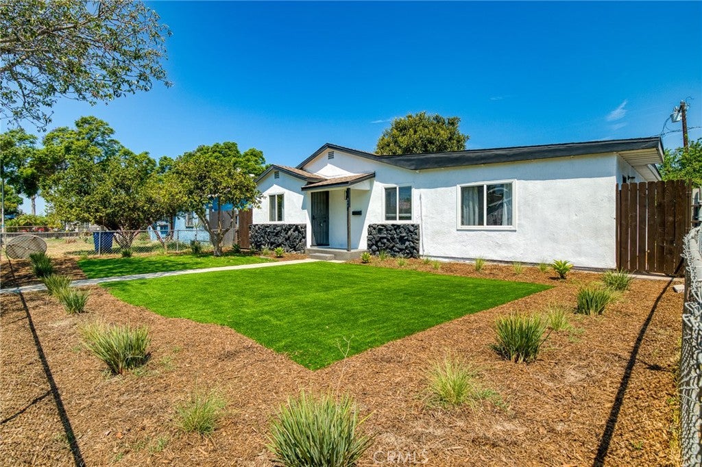 311 E Cummings Lane