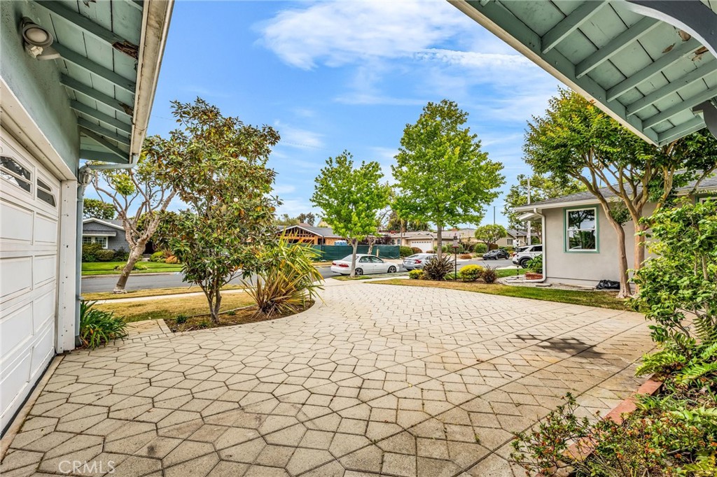 5412 Calle De Arboles