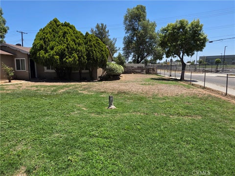 Photo of 8808 Randolph St ST, Riverside, CA 92503 (MLS # PW26146929)