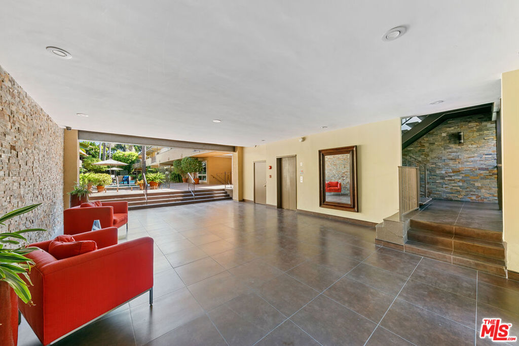 970 Palm Avenue 301