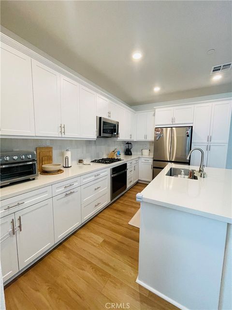 2004 Dewdrop Upland CA 91786