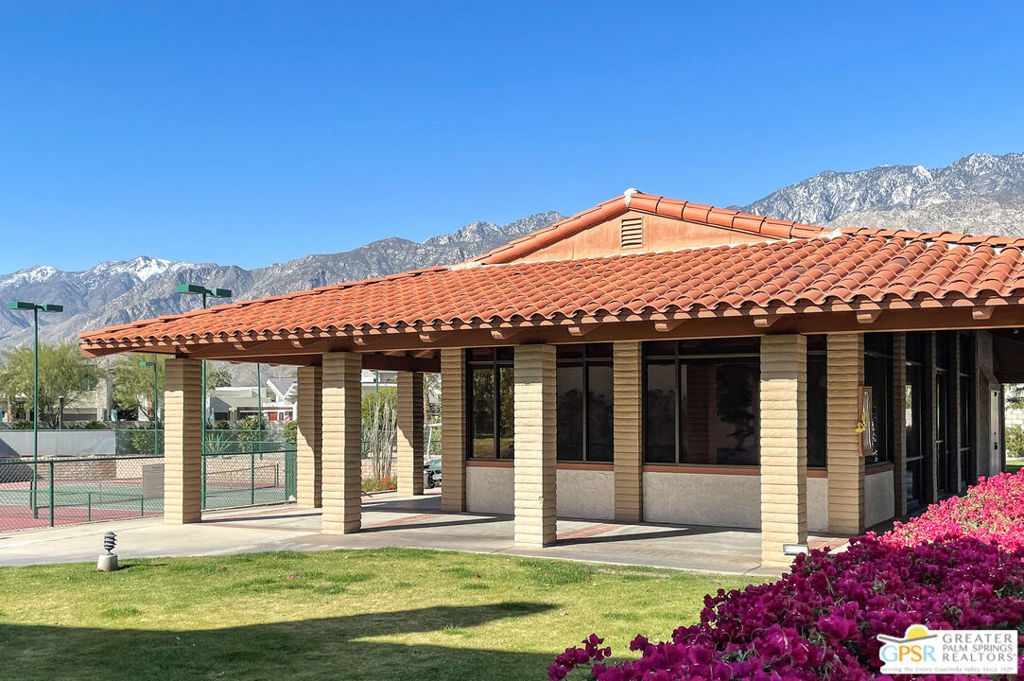 Sundial Condos - Residential