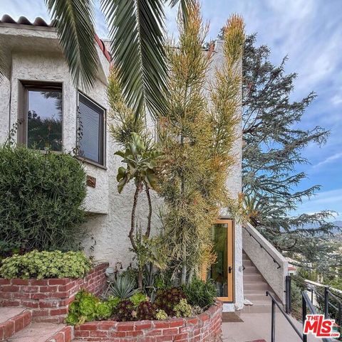 Photo of 1401 Dartmouth Drive, Glendale, CA 91205 (MLS # 26853485)