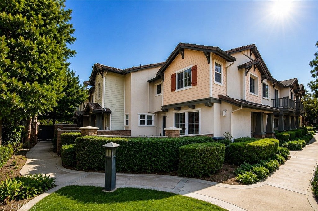 8055 Pueblo PL