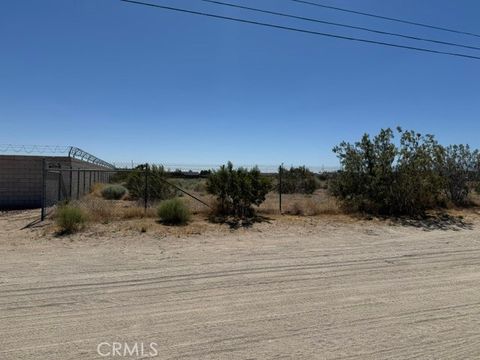 Photo of 42136 6th Street E, Lancaster, CA 93535 (MLS # SR26123264)