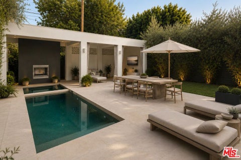 Photo of 418 Huntley Drive, West Hollywood, CA 90048 (MLS # 26862629)