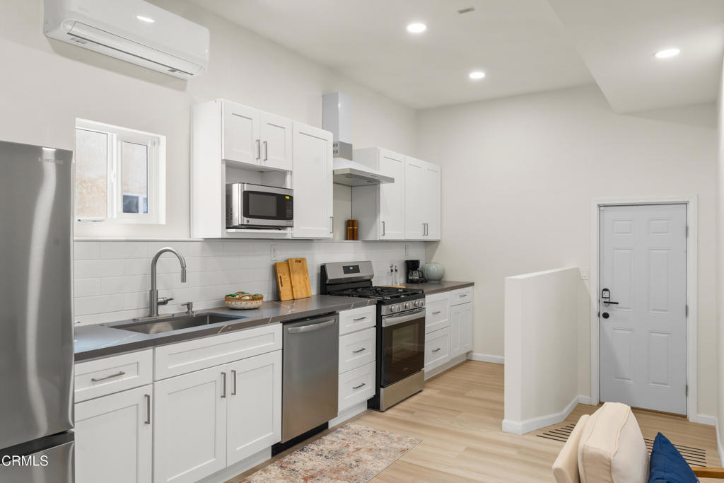 Oxnard, California, 93035, United States, 3 Bedrooms Bedrooms, ,4 BathroomsBathrooms,Residential,Active,2026326