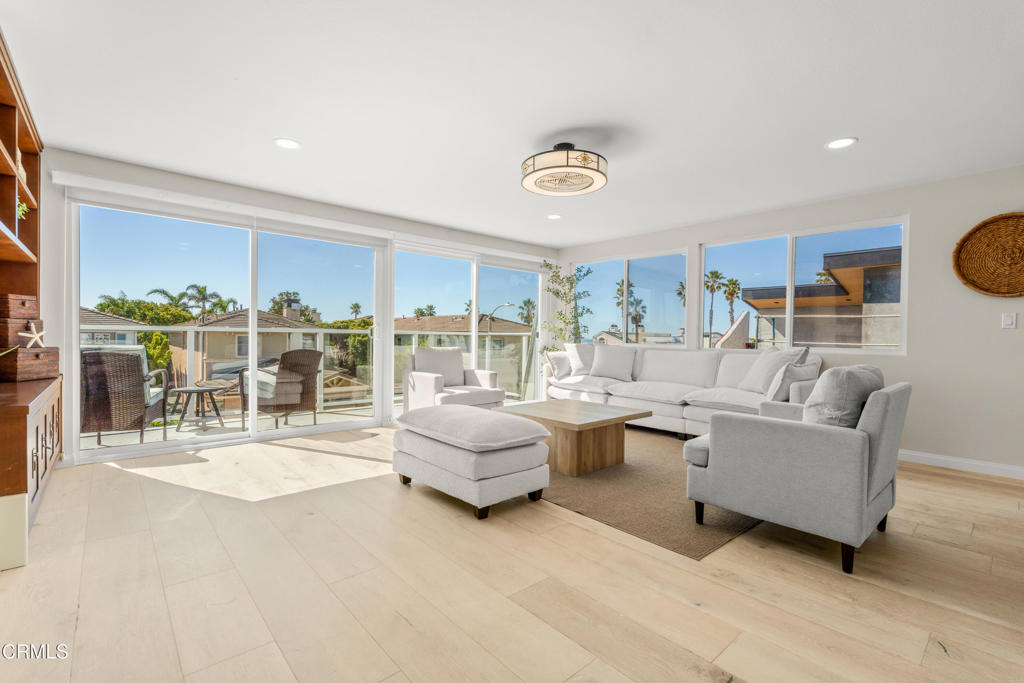 Oxnard, California, 93035, United States, 3 Bedrooms Bedrooms, ,4 BathroomsBathrooms,Residential,Active,2026326