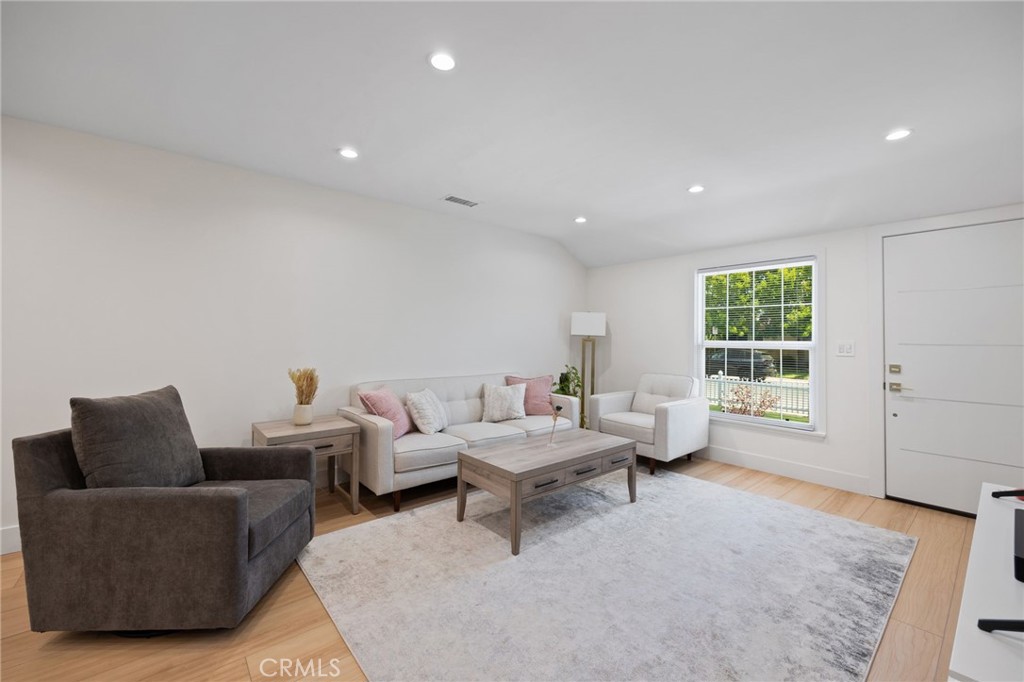 8313 Kittyhawk Avenue