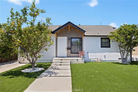 Photo of 8313 Kittyhawk Avenue, Los Angeles, CA 90045 (MLS # OC25159517) Photo of 8313 Kittyhawk Avenue, Los Angeles, CA 90045 (MLS # OC25159517)