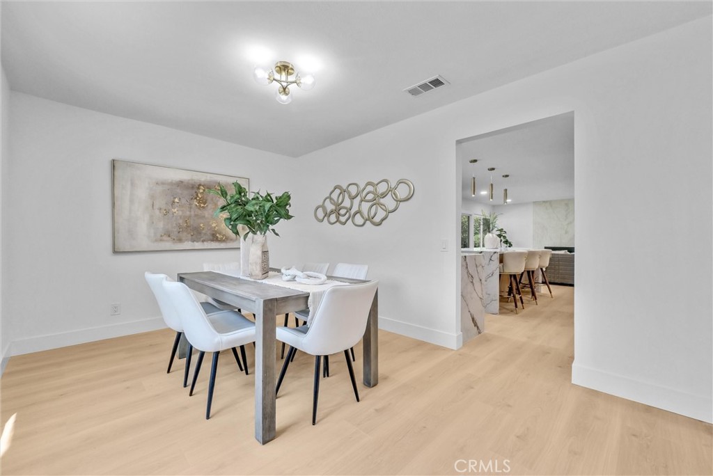 137 S Thistle