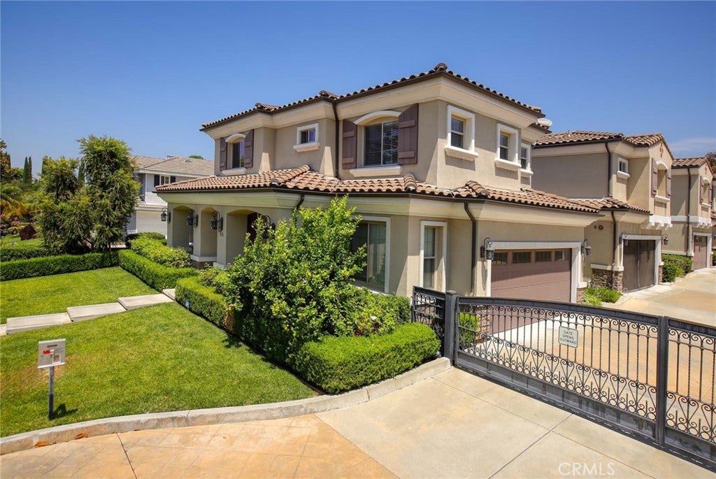 535 W Lemon AVE, Monrovia CA 91016