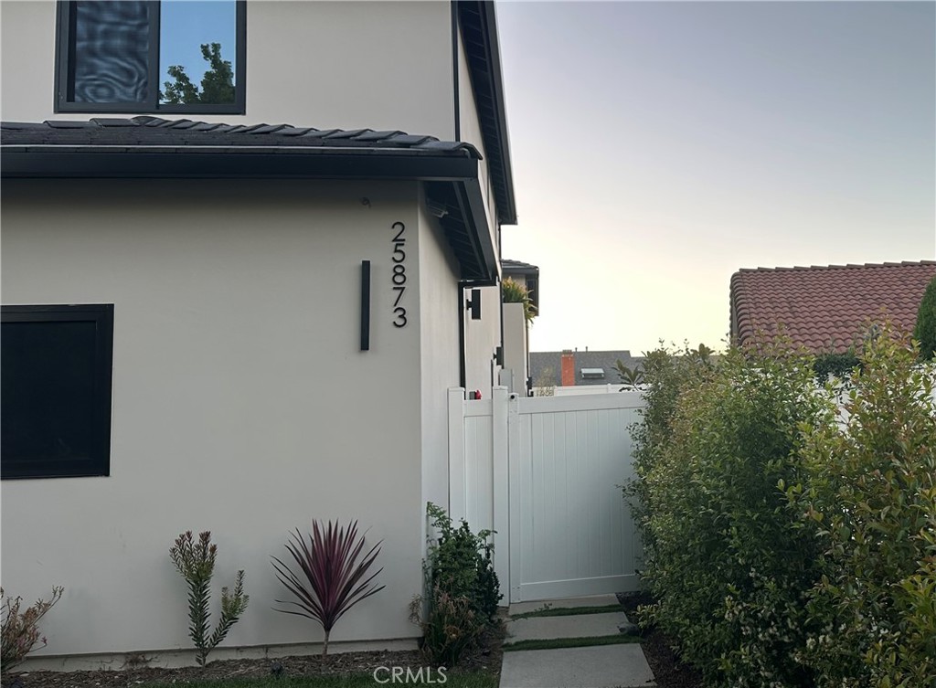 - Residential Lease