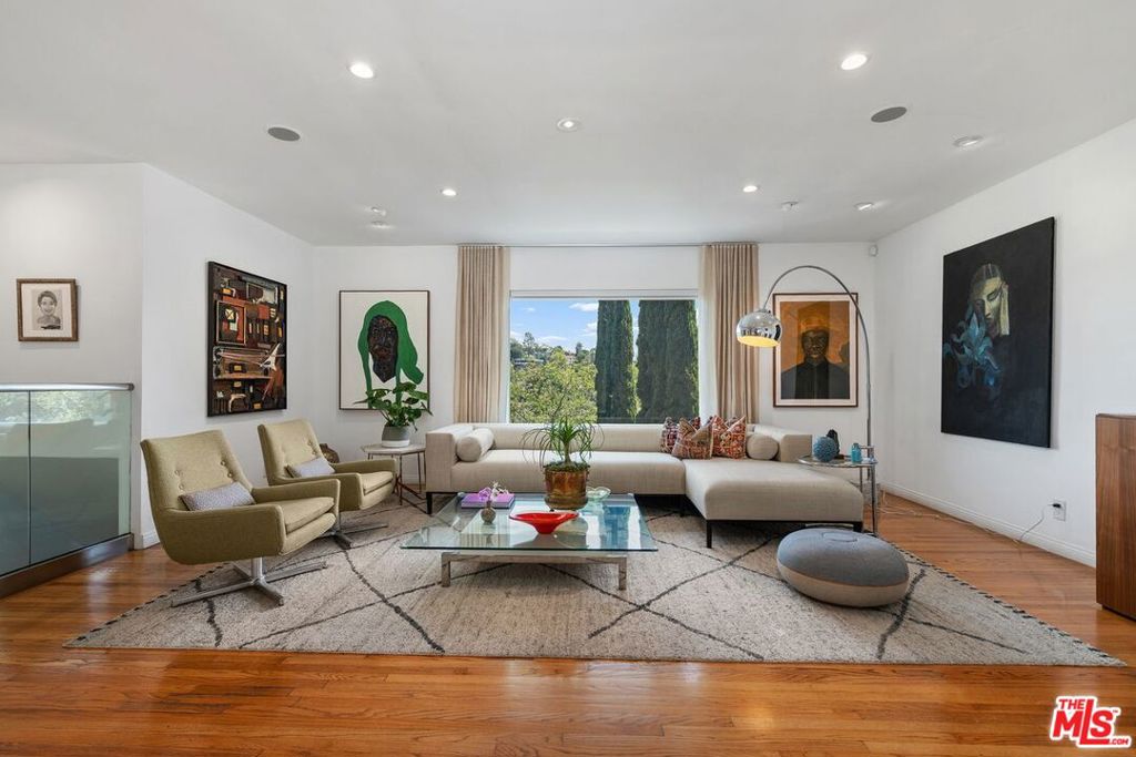 2338 Lyric Avenue