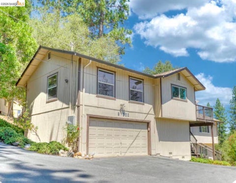 Photo of 12980 Wells Fargo St DR, Groveland, CA 95321 (MLS # 41148292)