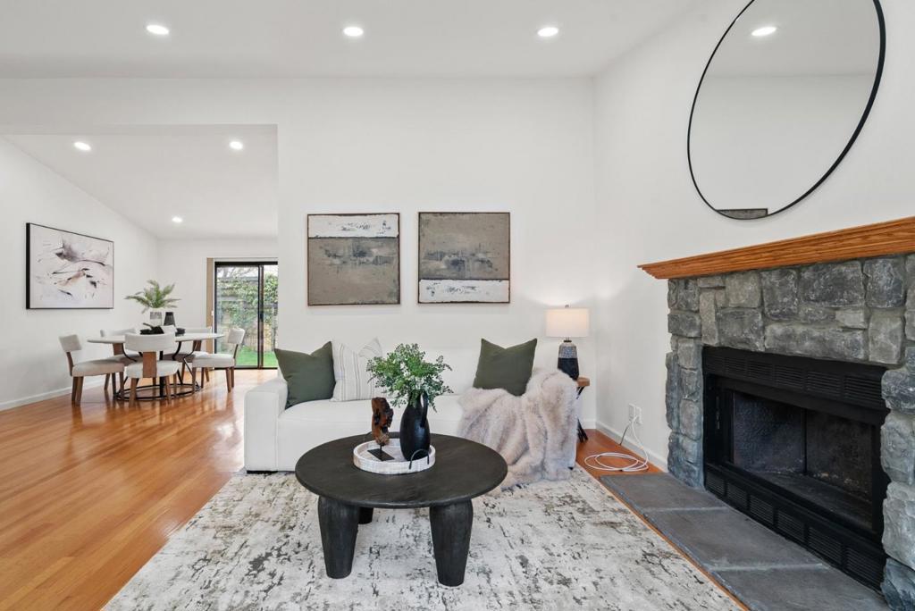 7242 Sharon Drive