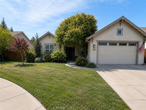 Photo of 1937 Waxwing WAY, Chico, CA 95926 (MLS # SN26184363)