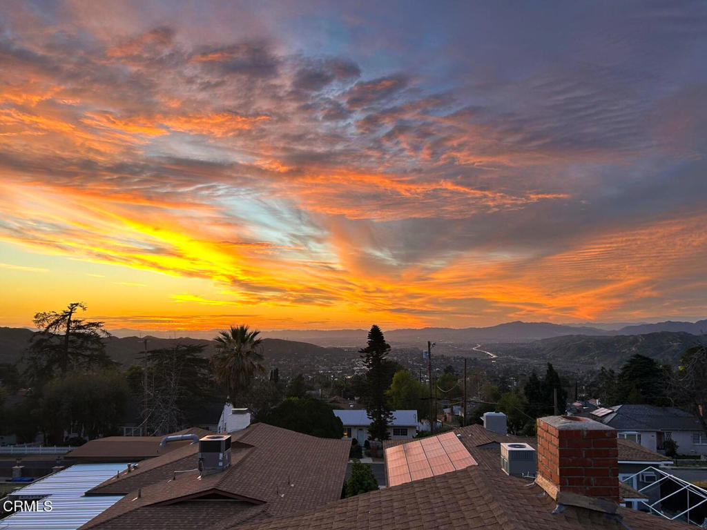 6940 Bellclaire Street