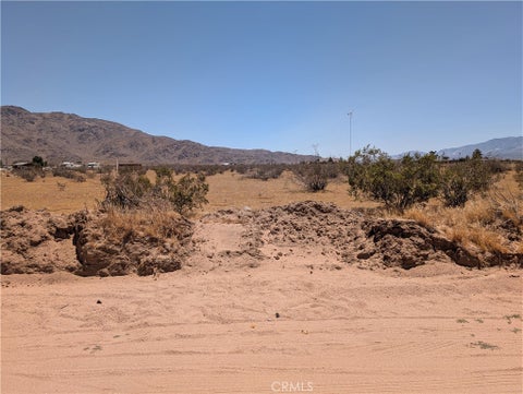 Photo of 0 Manzana parcel #0435-022-15 Drive, Apple Valley, CA 92308 (MLS # HD26145554)