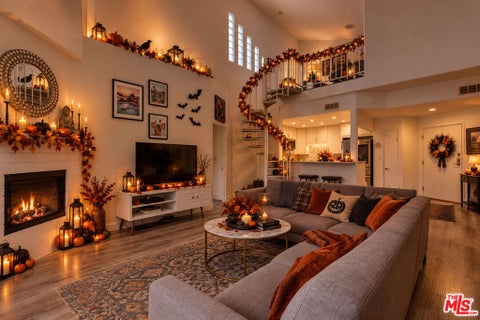 Photo of 4477 Woodman Avenue #304, Sherman Oaks, CA 91423 (MLS # 26959775)