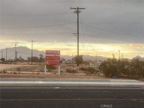 Photo of 0 Green Tree, Victorville, CA 92395 (MLS # AR26215622)