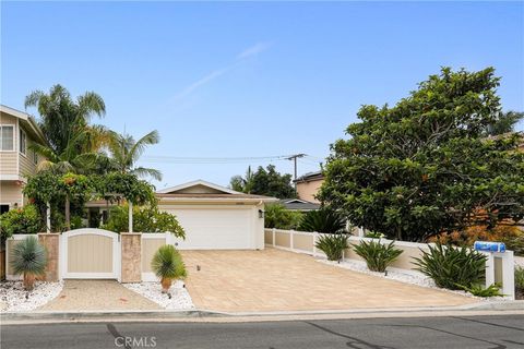 Photo of 34595 Calle Portola, Dana Point, CA 92624 (MLS # OC26128074)