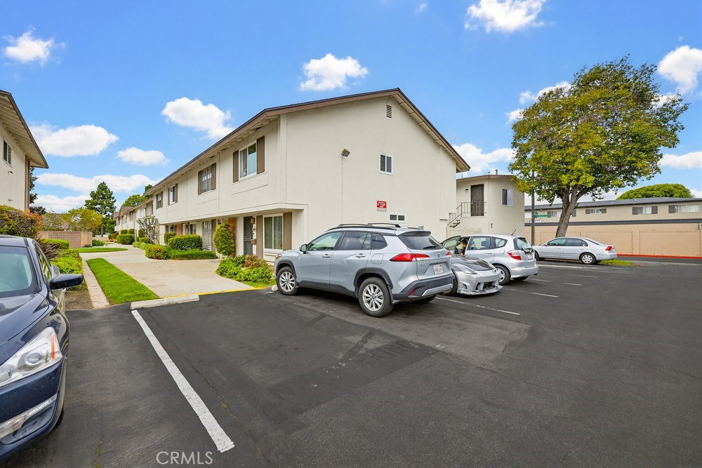 11068 El Amarillo Studio