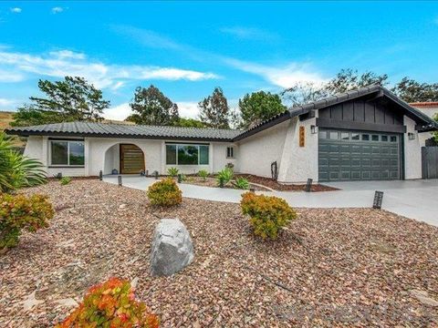 Photo of 5464 Horse Ridge Way WAY, Bonita, CA 91902 (MLS # 260012804SD)