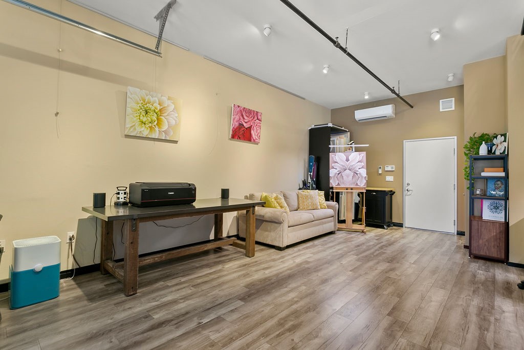 949 E Santa Ana Street