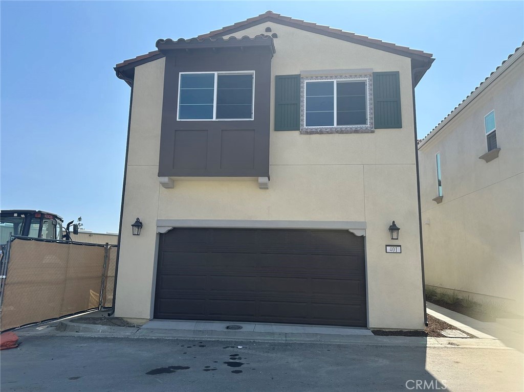 This brand new 3 bedroom, 2.5 bathrooms home is located in a gated community in city of Upland. The home features a spacious open- concept kitchen and a great room that seamlessly extend to backyard. The laundry room is conveniently situated on the second floor. Conveniently, multiple guest parking spaces available near the entrance.
The community also included a tot lot and exercise equipment, ensuring fun and fitness for all resident. Minutes away from schools, park and major freeways.