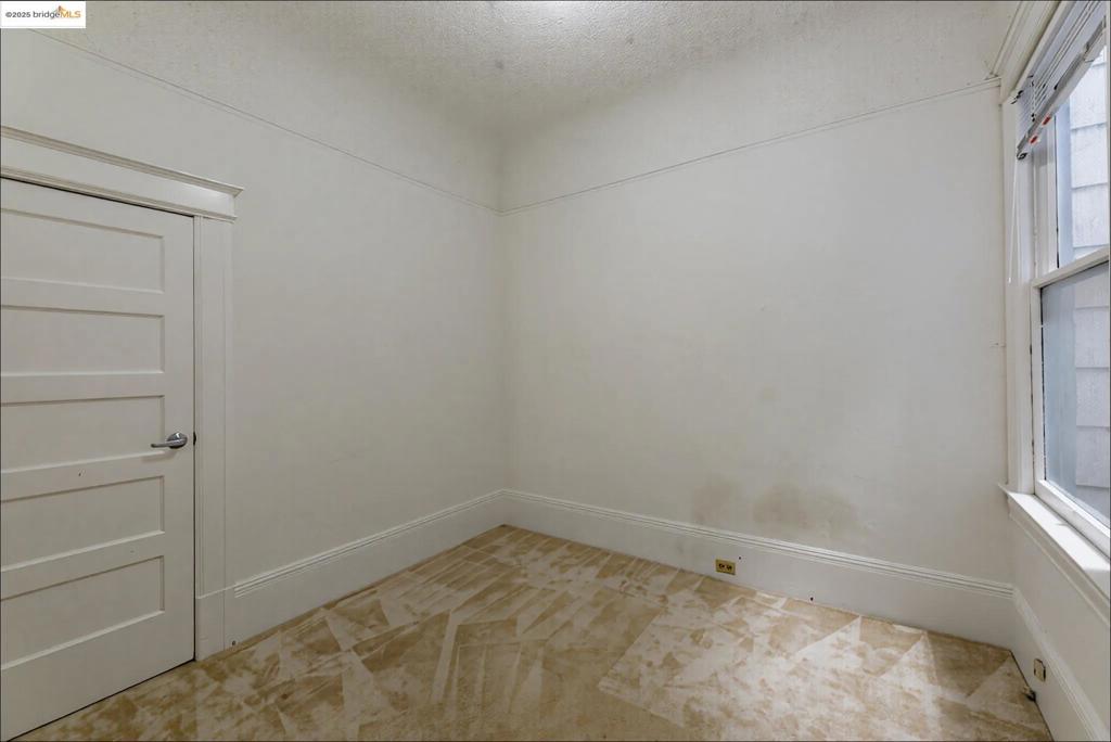 NOB HILL - Residential